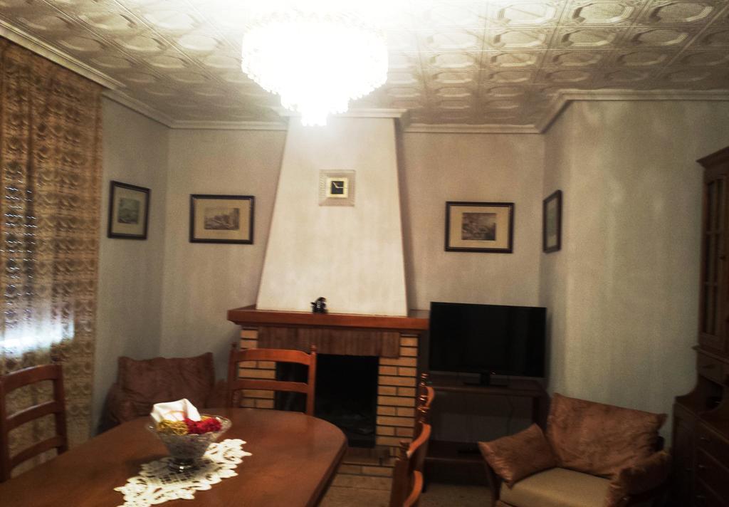 Hostal Rural Casa Castro Alberuela de la Liena Phòng bức ảnh