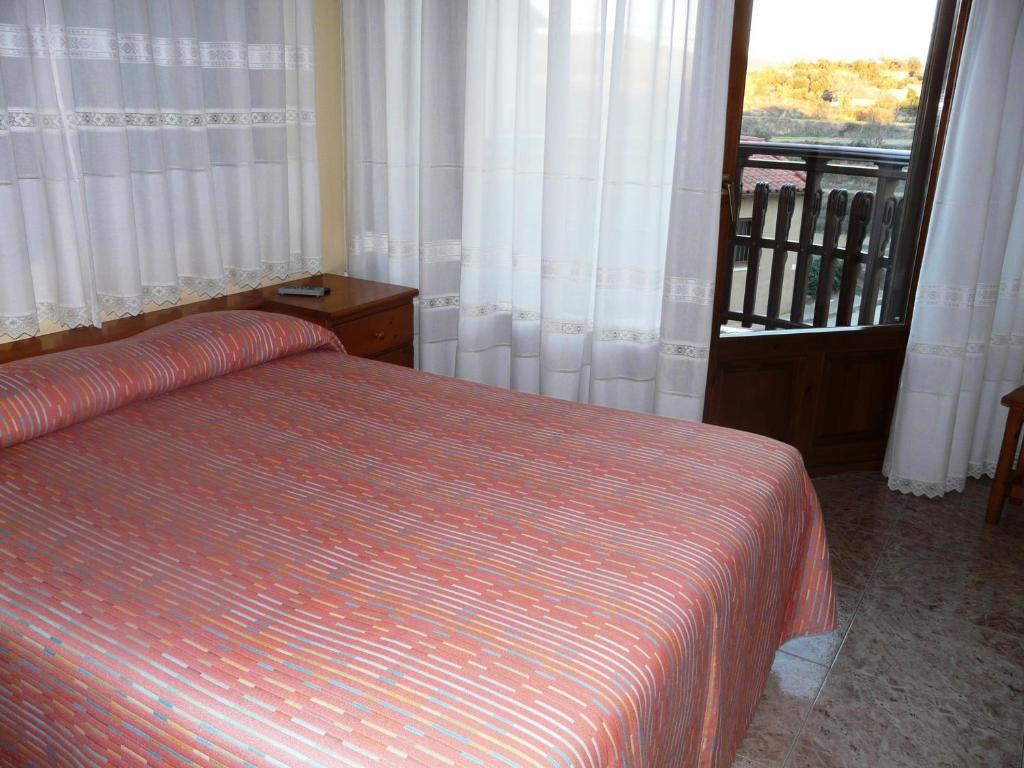 Hostal Rural Casa Castro Alberuela de la Liena Phòng bức ảnh